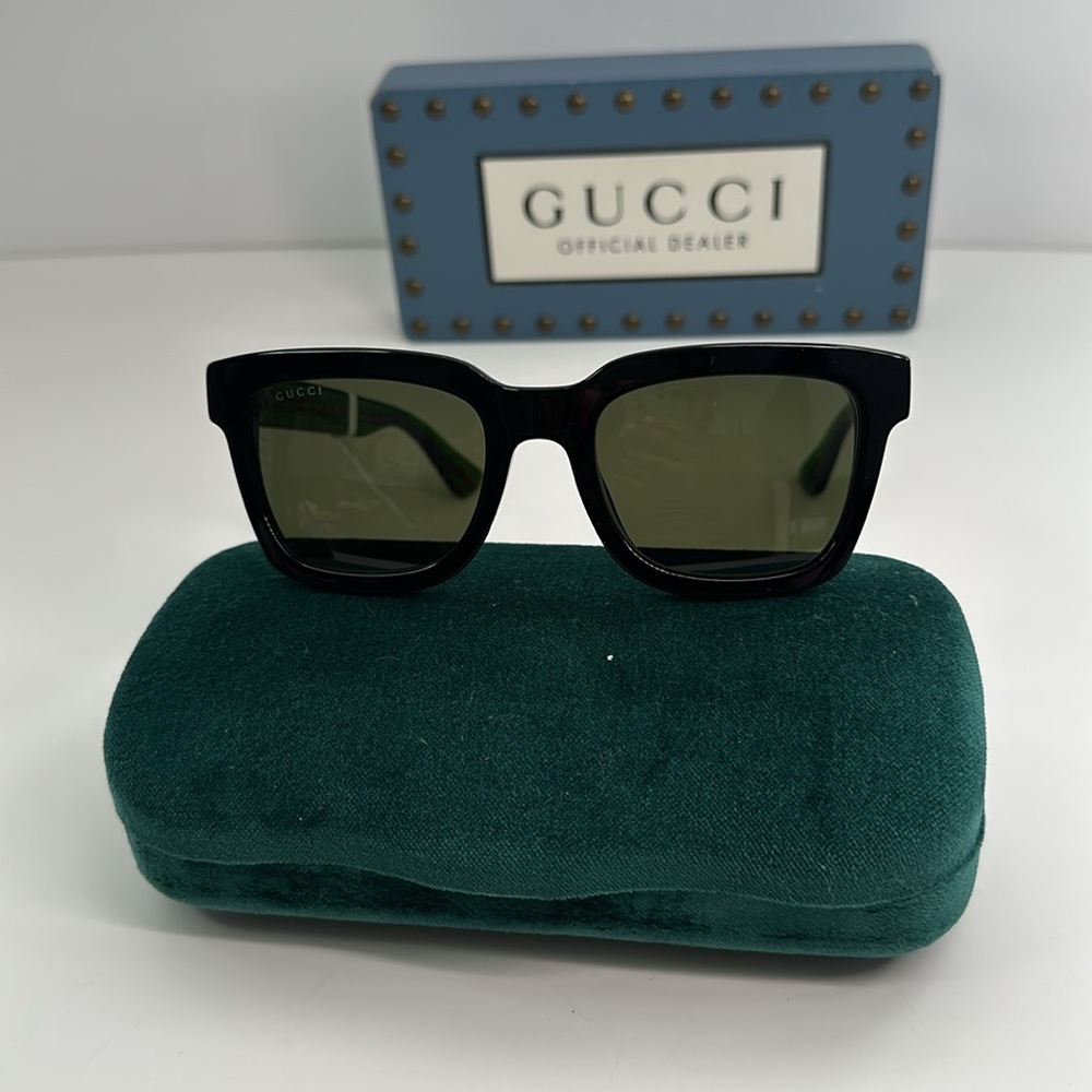 💯- New Authentic Gucci Gucci GG0001SN 002 Black/GREEN/ Red Sunglasses - Picture 12 of 14